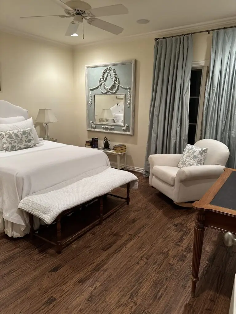 bedroom cleaning